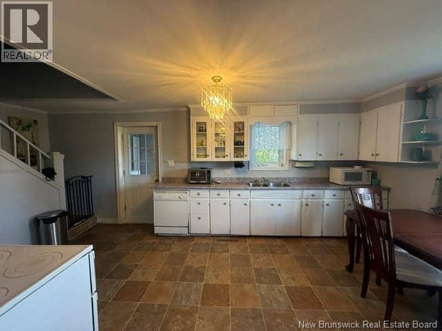 18 Savoie Street, Eel River Crossing, photo 2