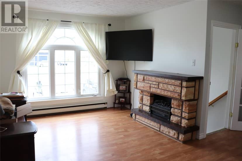 101 Queen Street — photo 4 of 29