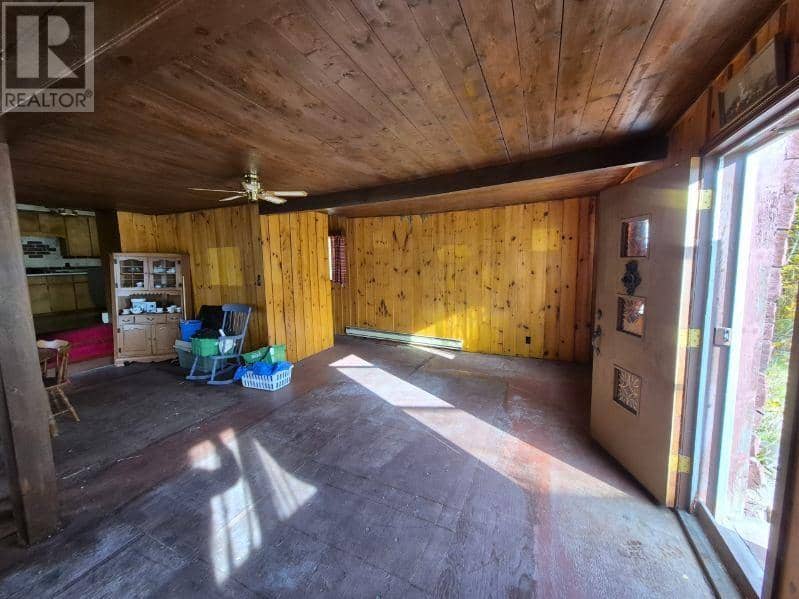 25 Chapel Hill Road — photo 11 of 14