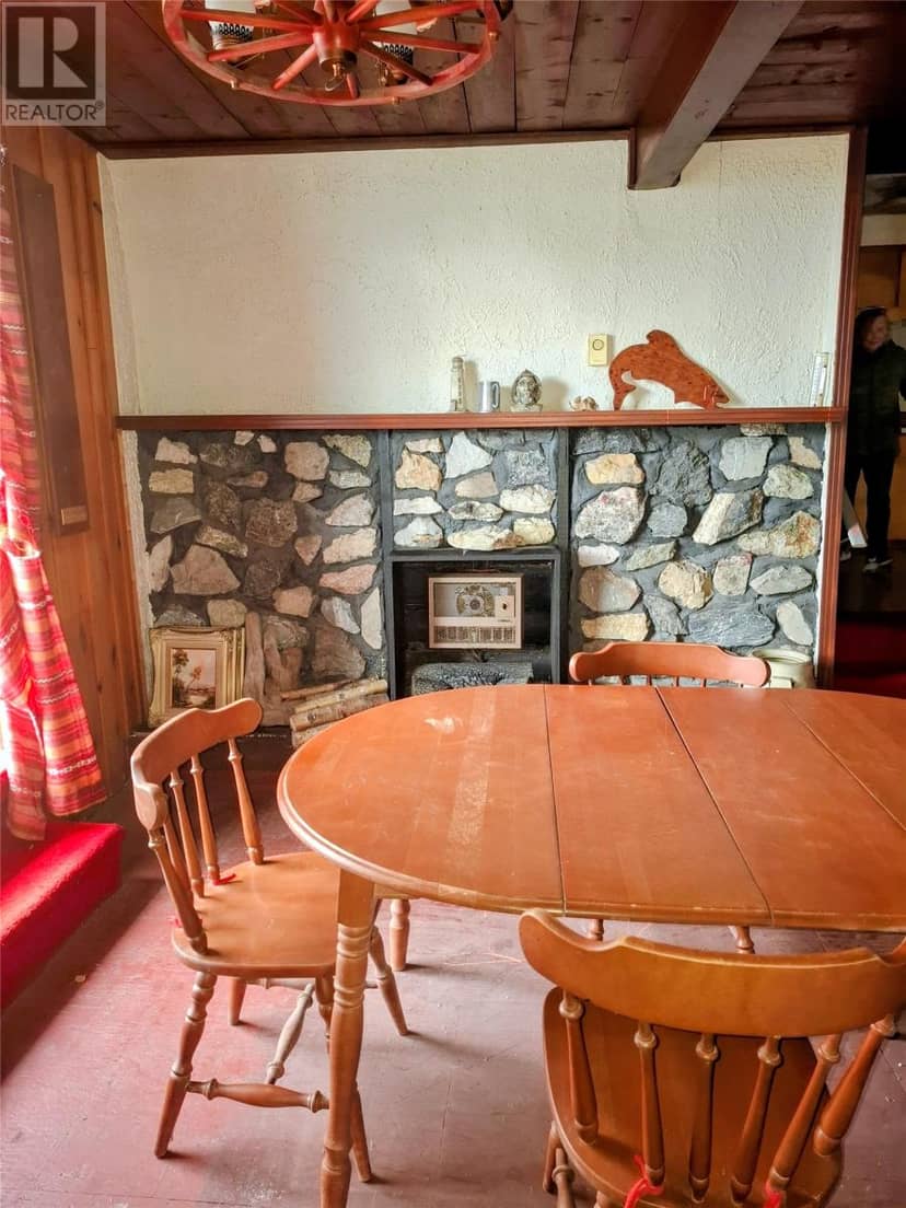 25 Chapel Hill Road, Deer Lake, photo 4