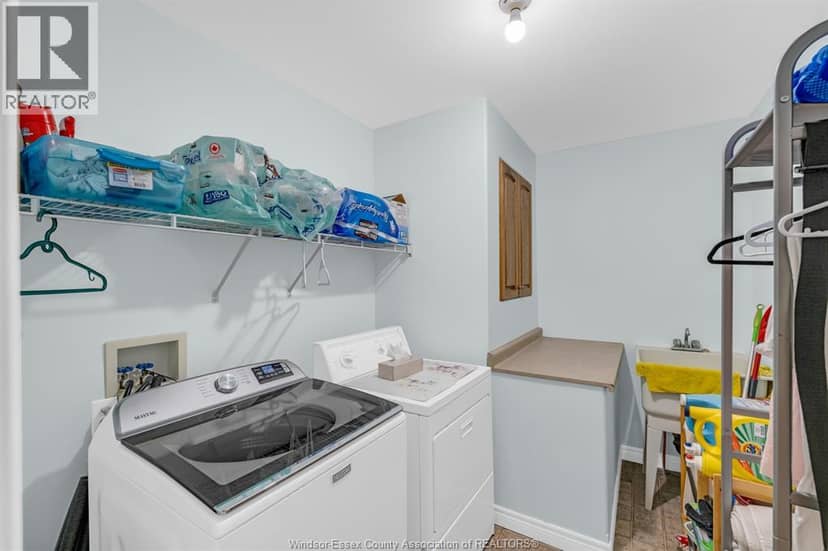 68 Wakefield AVENUE — photo 31 of 40