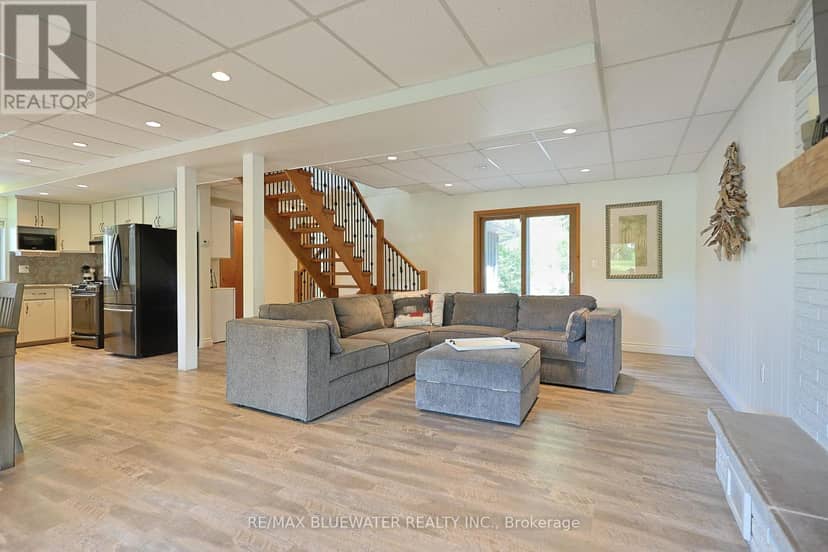 9994 Edward Street — photo 21 of 40