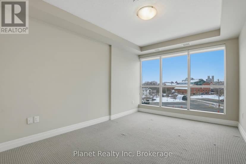 501 - 150 Wellington Street E — photo 11 of 29