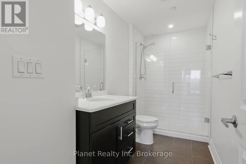501 - 150 Wellington Street E — photo 13 of 29