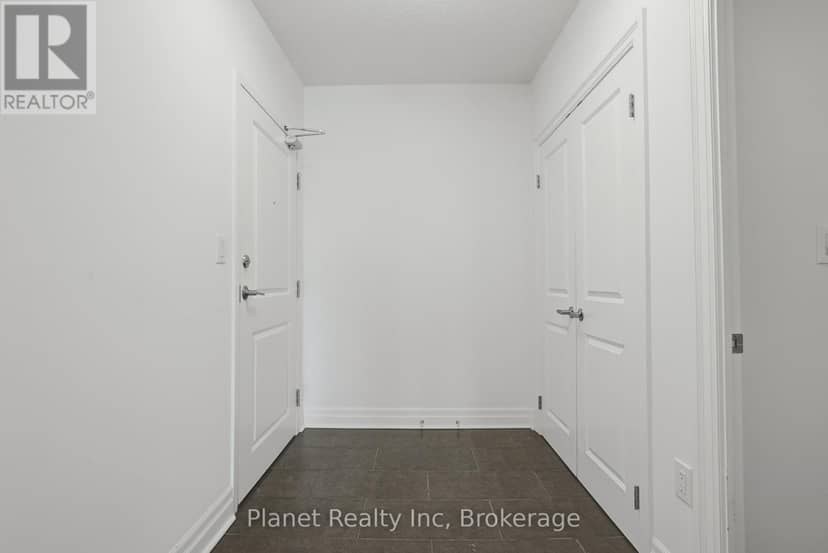 501 - 150 Wellington Street E — photo 15 of 29