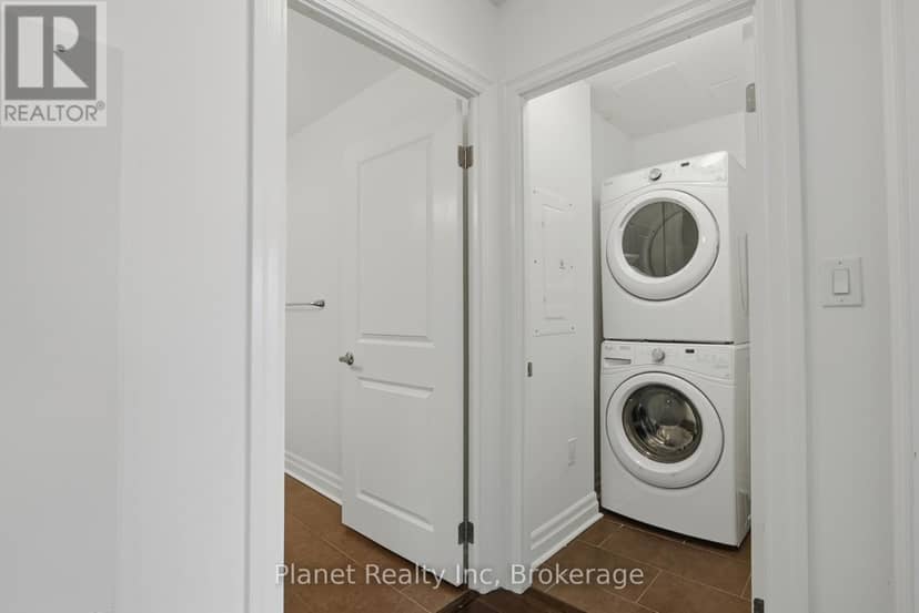 501 - 150 Wellington Street E — photo 16 of 29