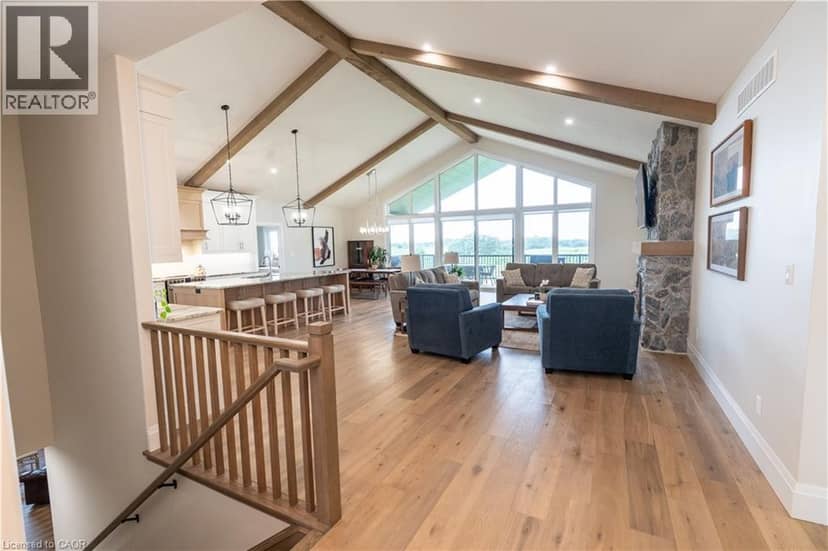 22 HUDSON Drive — photo 6 of 40