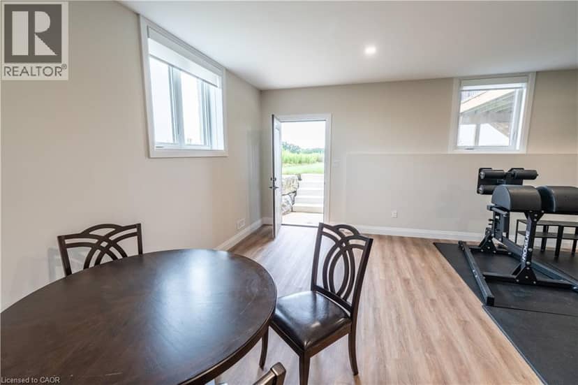 22 HUDSON Drive — photo 37 of 40