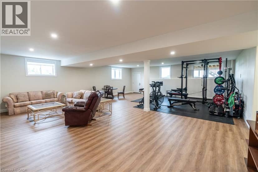 22 HUDSON Drive — photo 36 of 40