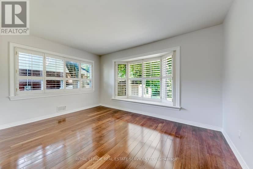 1602 Lincolnshire Boulevard — photo 19 of 40