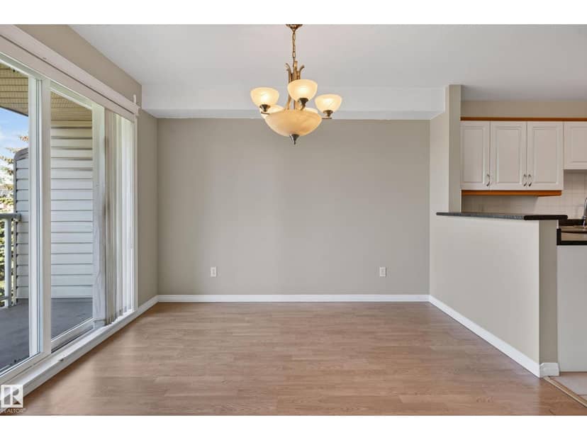 #3 2505 42 ST NW — photo 15 of 30