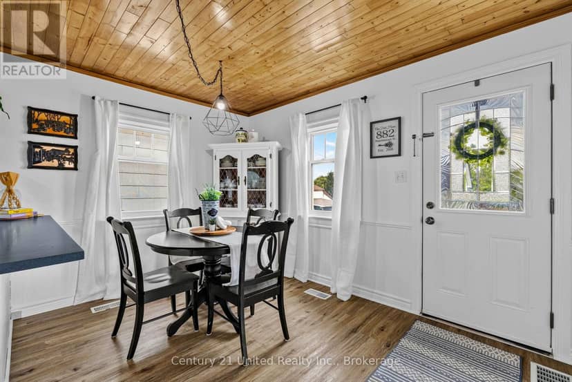 882 Peterborough Street — photo 9 of 37