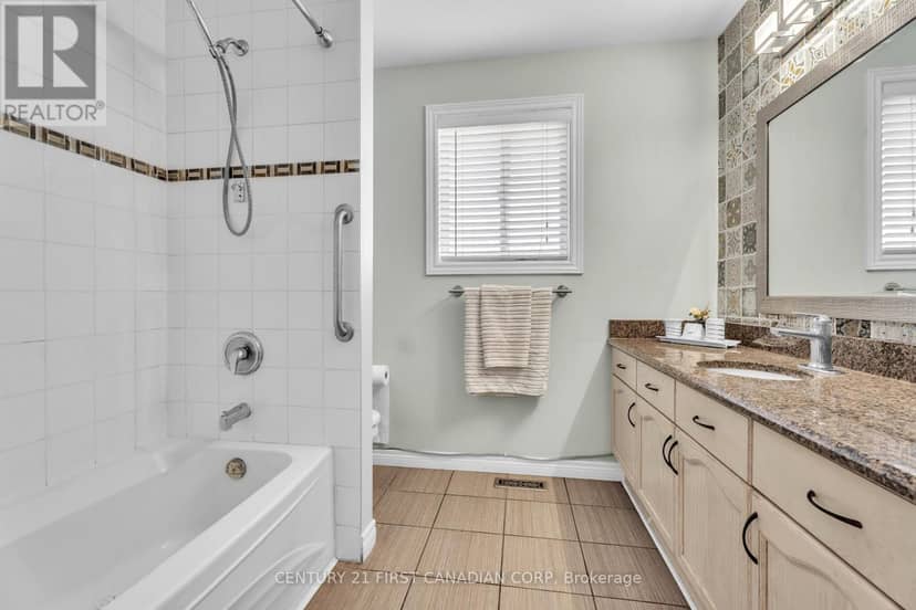 1761 Devos Drive — photo 17 of 31