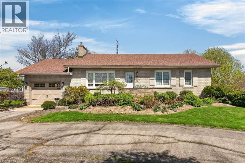 46 ERIE Street N, Selkirk