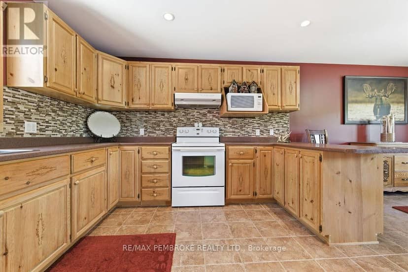 208 Red Fox Trail — photo 10 of 40