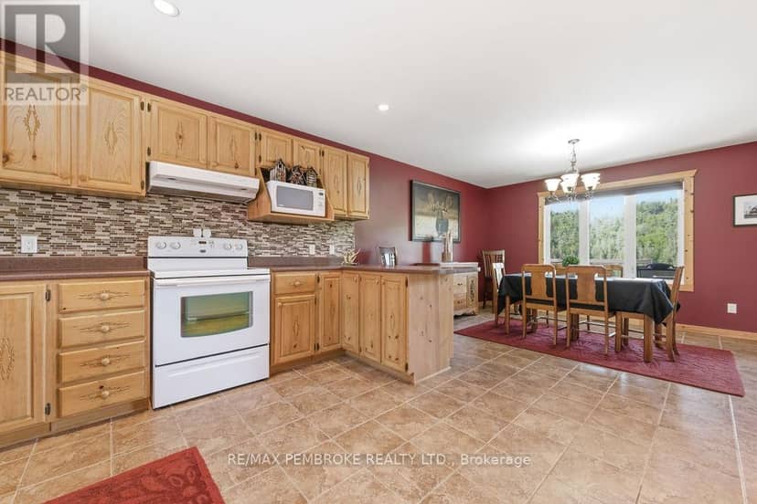 208 Red Fox Trail — photo 13 of 40
