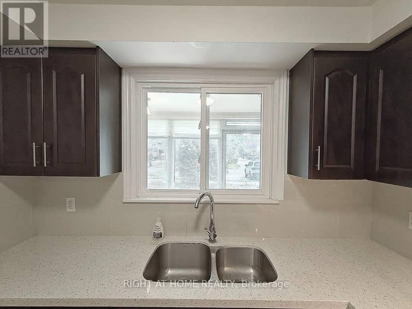 182 McNicoll Avenue — photo 11 of 40