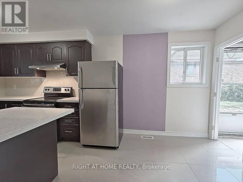 182 McNicoll Avenue — photo 12 of 40