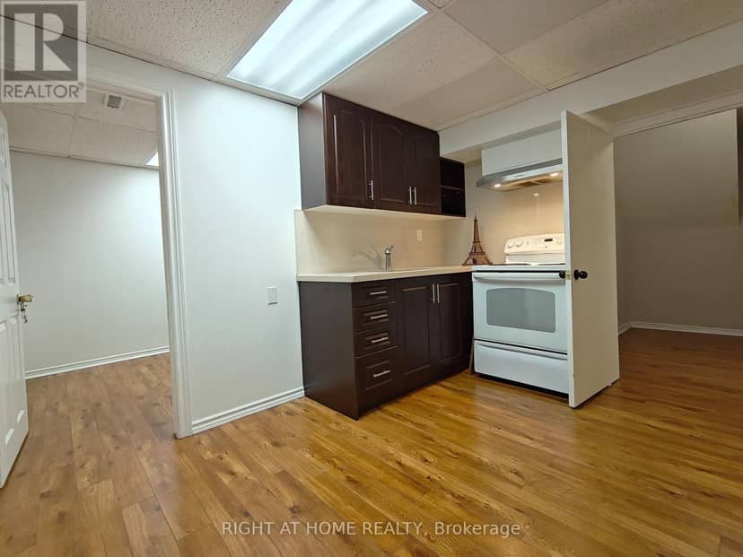 182 McNicoll Avenue — photo 26 of 40