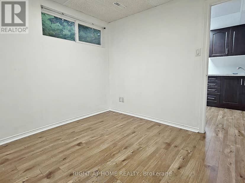 182 McNicoll Avenue — photo 32 of 40
