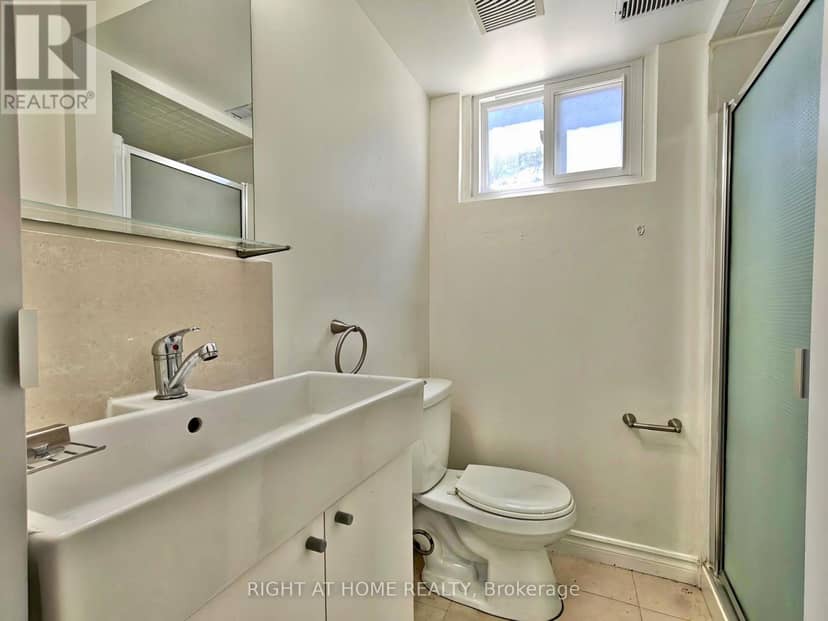 182 McNicoll Avenue — photo 34 of 40
