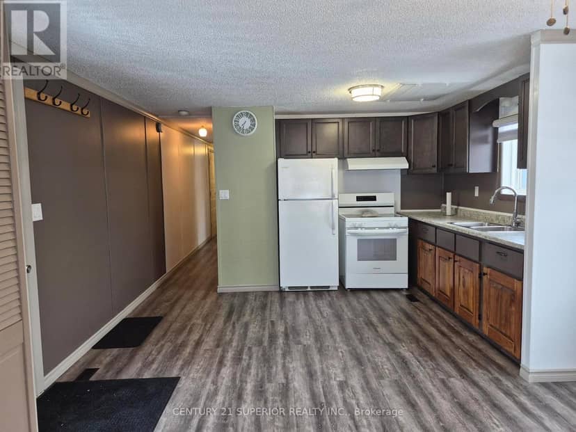 66 Jackson Crescent — photo 10 of 40