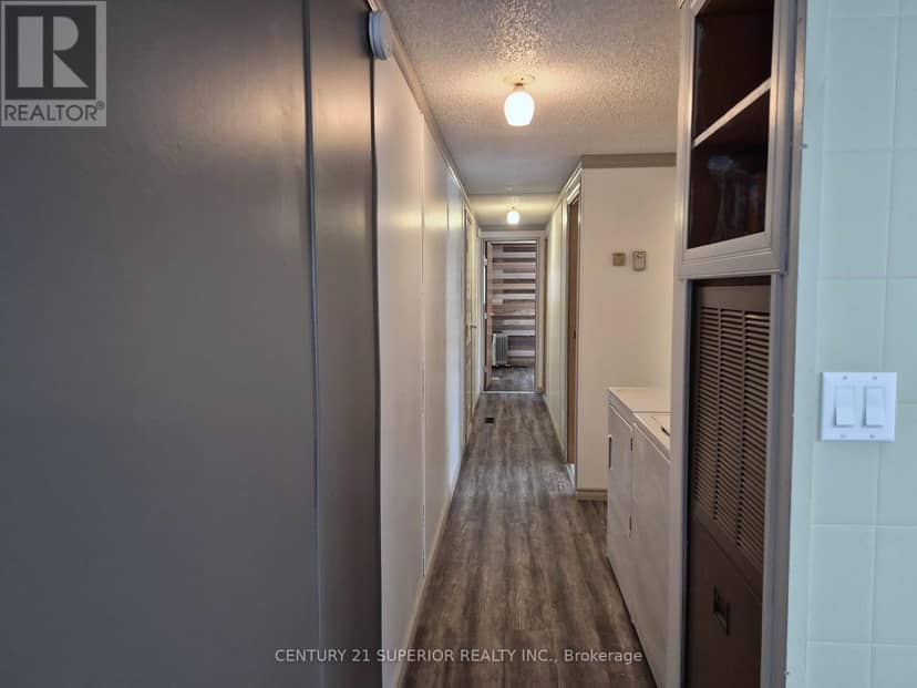 66 Jackson Crescent — photo 13 of 40