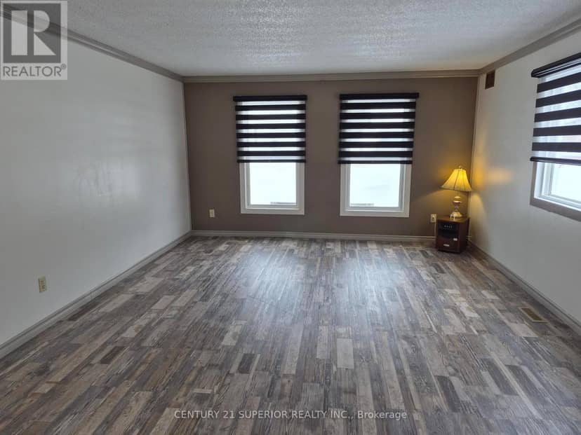 66 Jackson Crescent, Marathon, photo 4