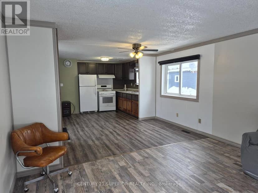 66 Jackson Crescent, Marathon, photo 7