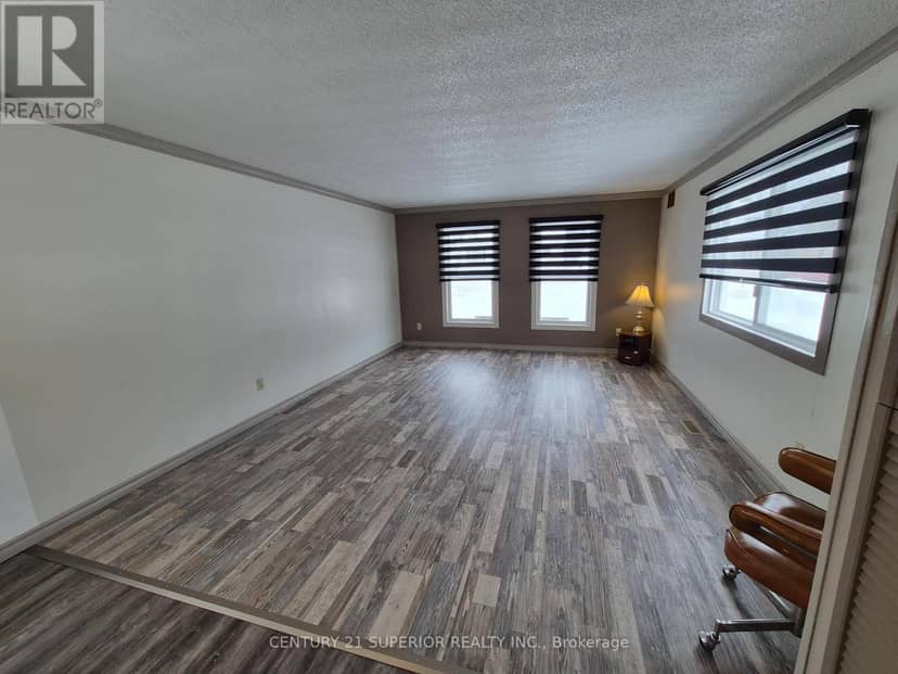 66 Jackson Crescent, Marathon, photo 5