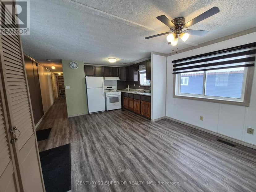 66 Jackson Crescent, Marathon, photo 8