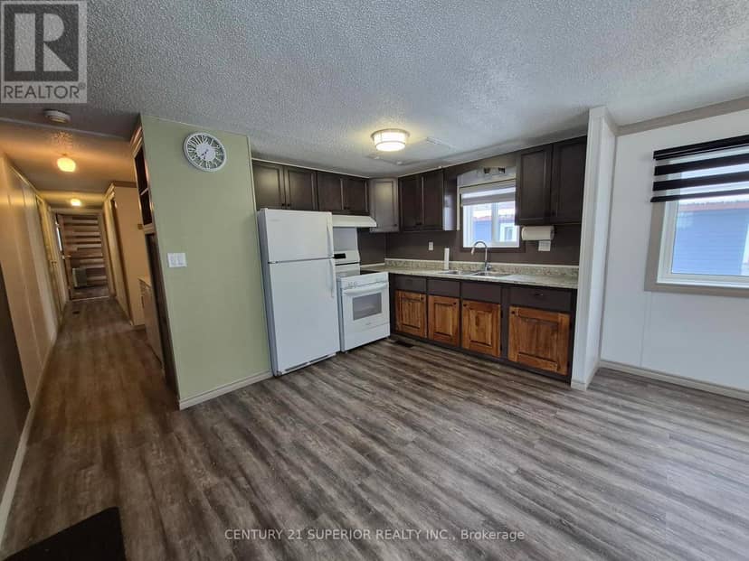 66 Jackson Crescent — photo 9 of 40