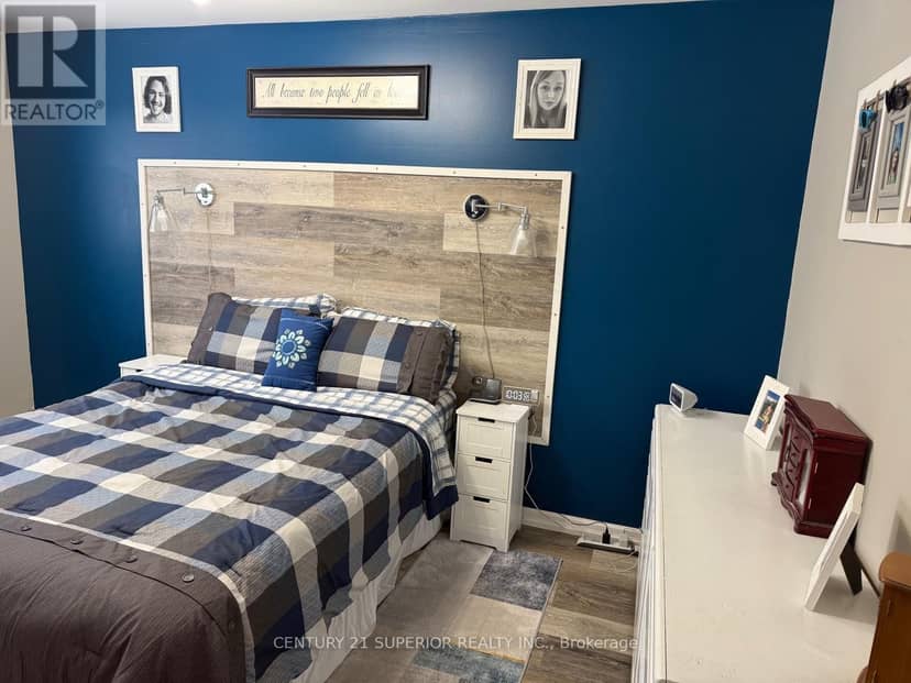54 Redwing Ave — photo 9 of 26
