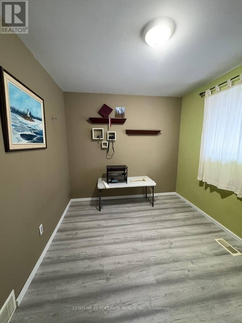 54 Redwing Ave — photo 21 of 26