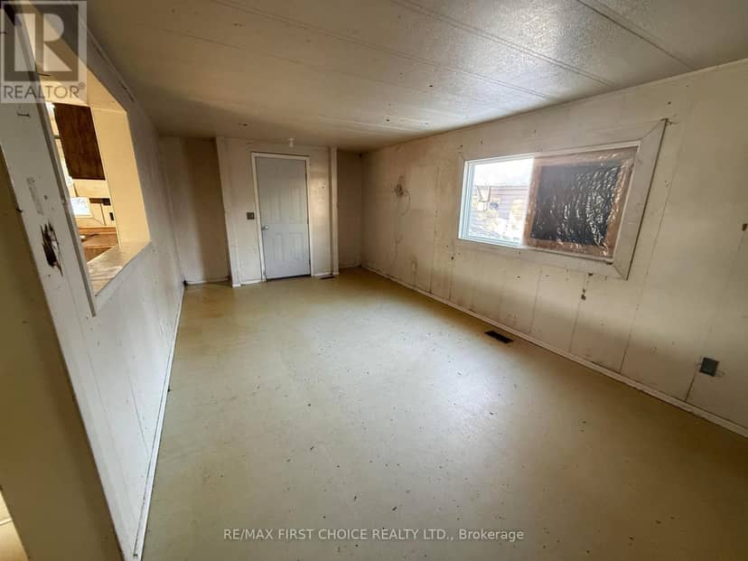 228 Davies Street — photo 3 of 9