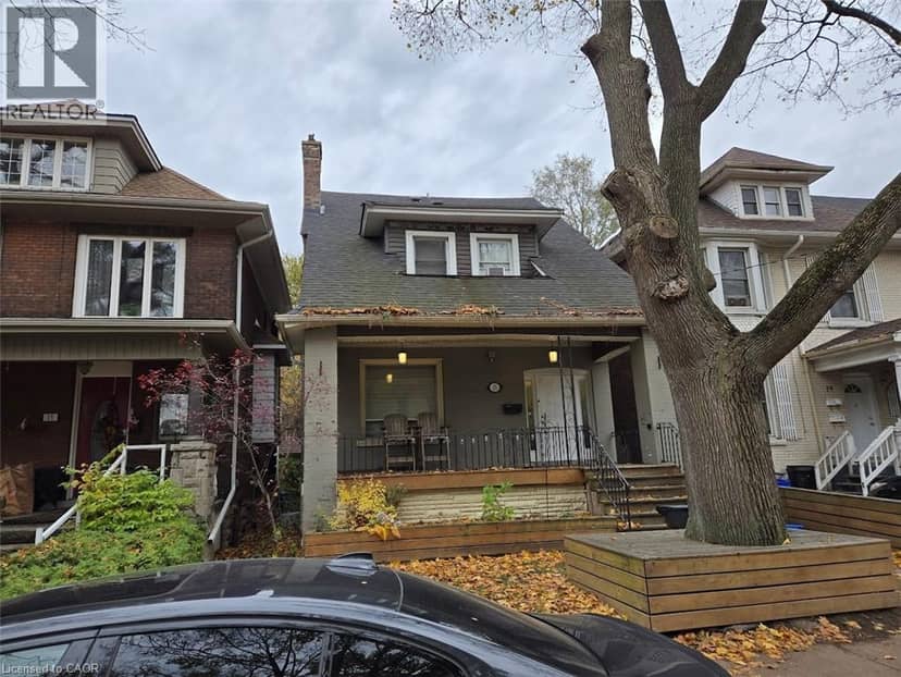 17 FAIRLEIGH Avenue S — photo 1 of 5