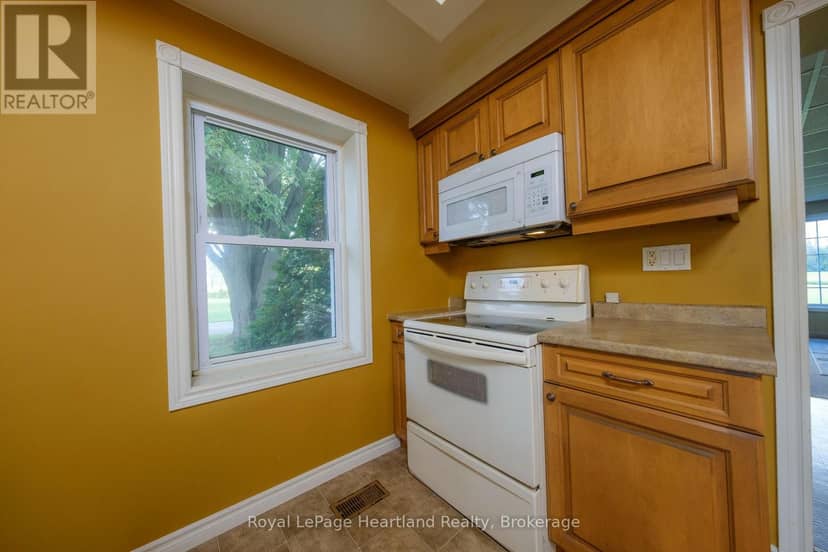 78 Bruce Rd 86 — photo 10 of 33