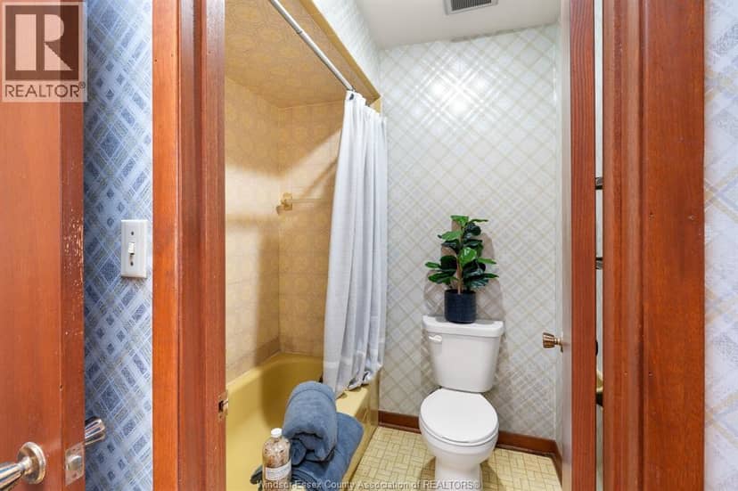 575 Talbot ROAD East — photo 23 of 40