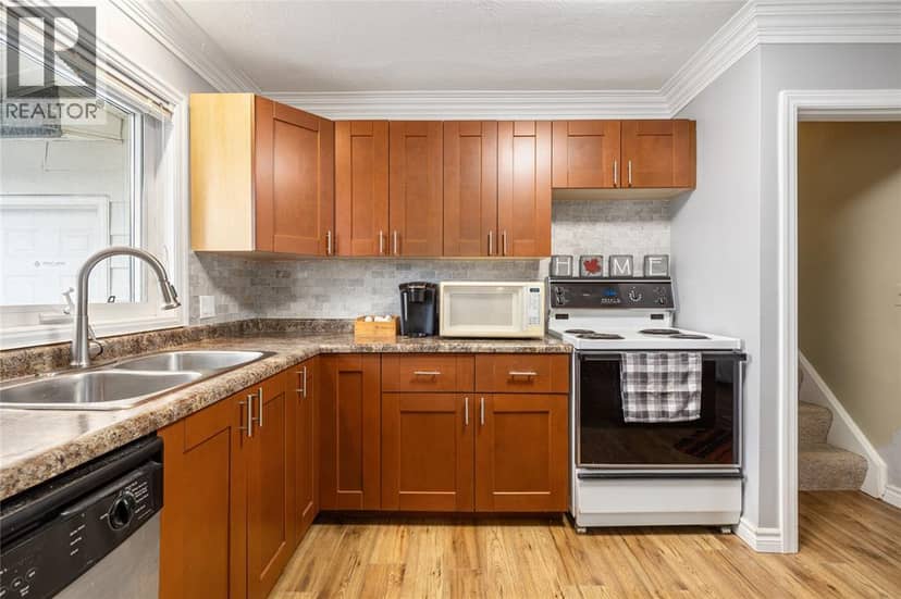 7882 + 7884 Rawlings Road — photo 15 of 40