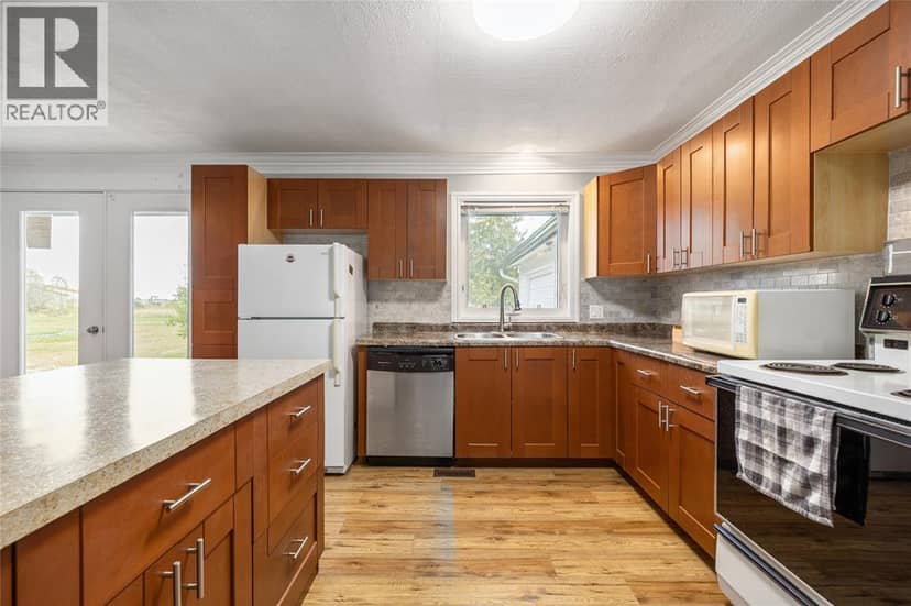 7882 + 7884 Rawlings Road — photo 16 of 40
