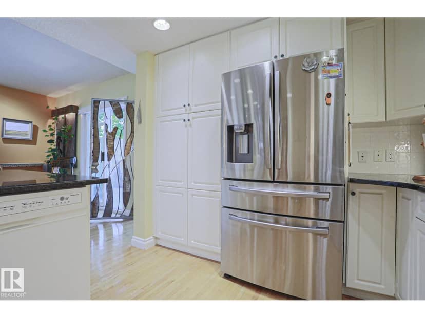 10814 125 ST NW NW — photo 19 of 40