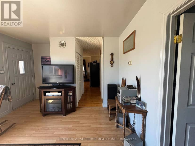3 Falcon Drive, Manitouwadge, photo 5