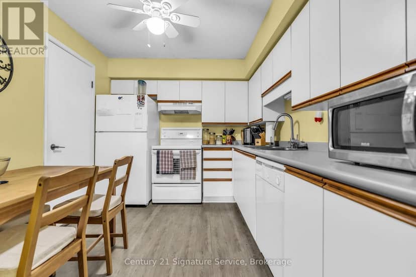 202 - 50 Campbell Court — photo 10 of 20