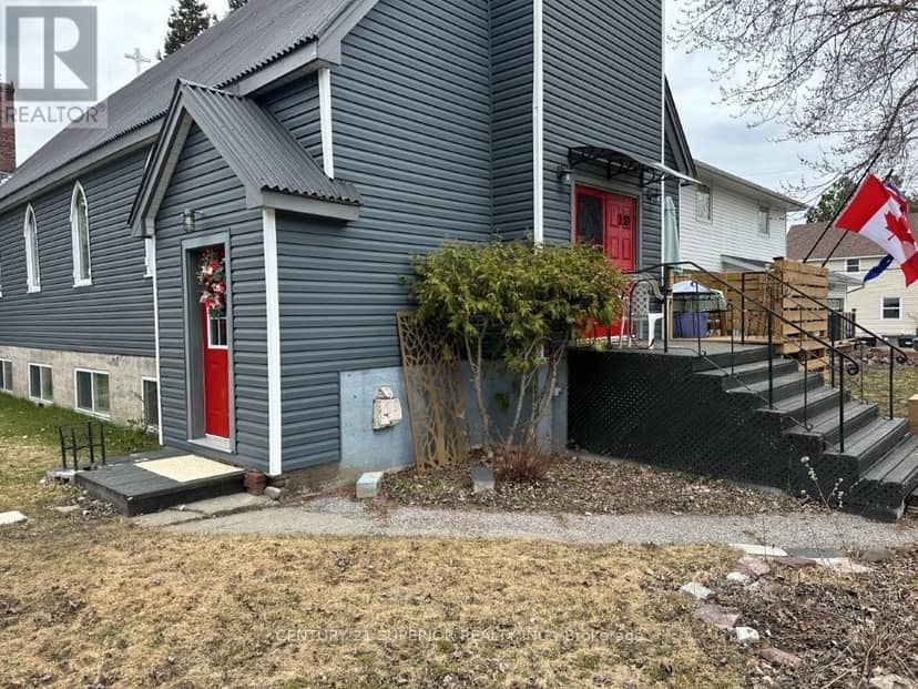 19 White Boulevard — photo 3 of 40