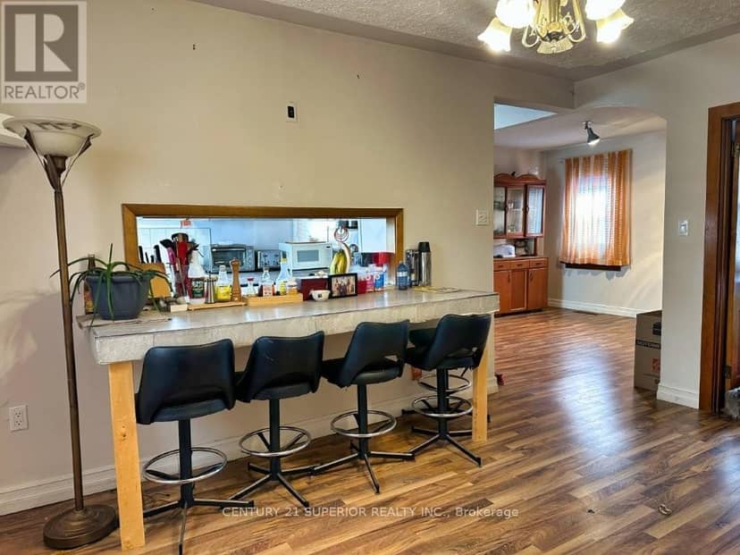 209 Walker Street — photo 12 of 40