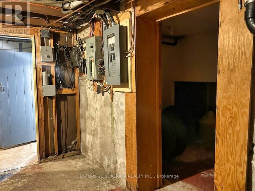 209 Walker Street — photo 38 of 40