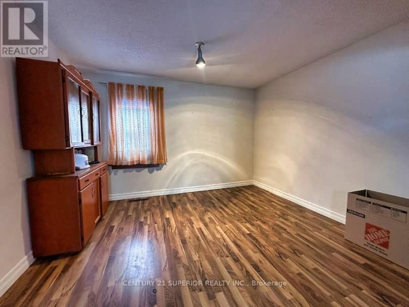 209 Walker Street — photo 13 of 40