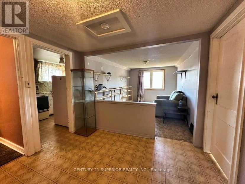 209 Walker Street — photo 26 of 40