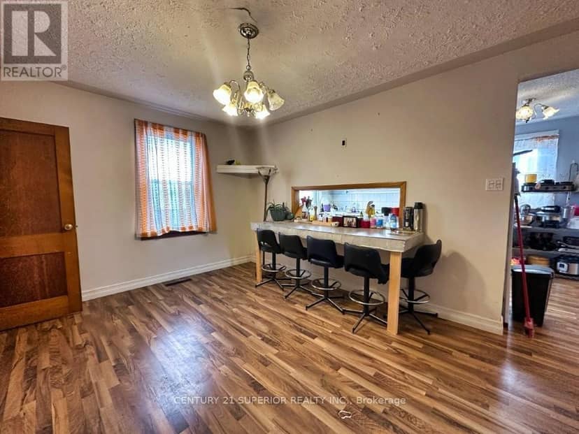 209 Walker Street — photo 10 of 40
