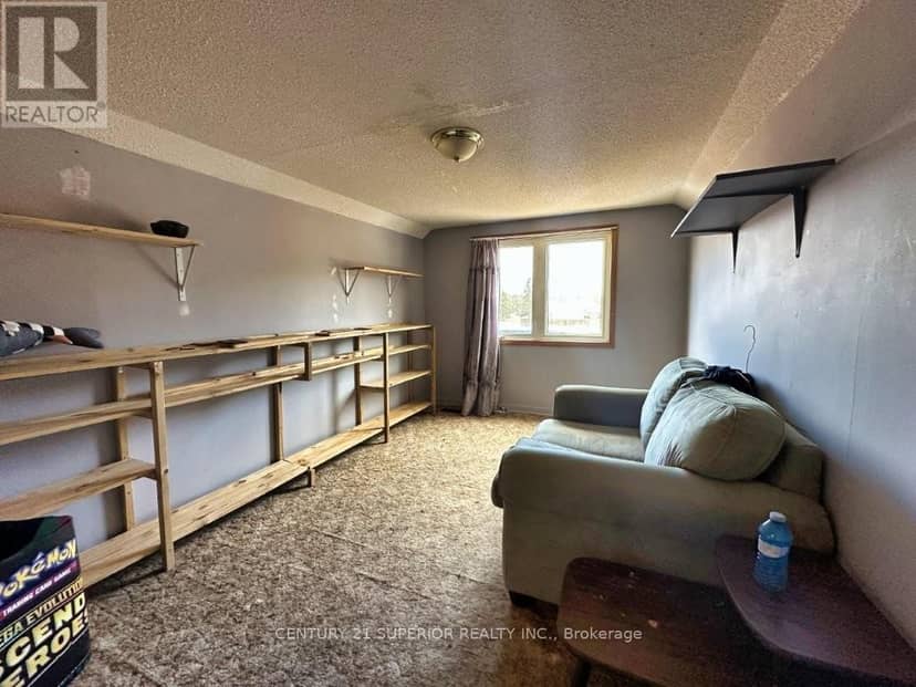 209 Walker Street — photo 27 of 40